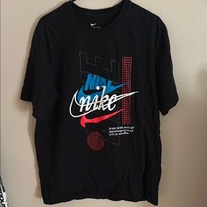 Men’s Nike Shirt